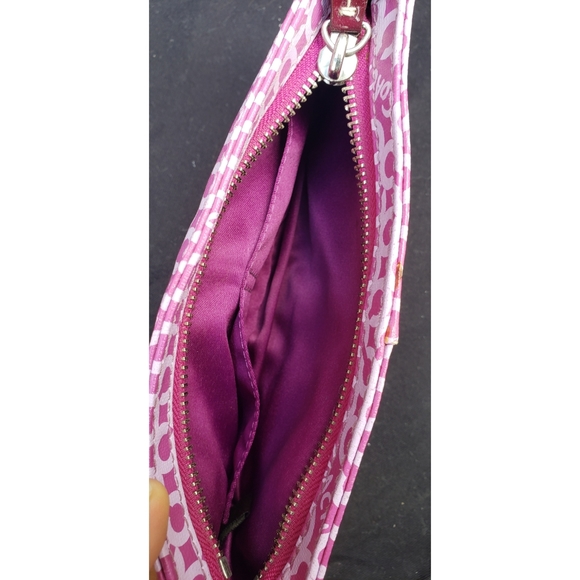 Coach - Picture 3 of 4